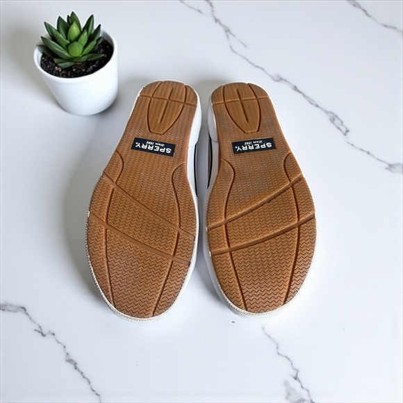 Canvas Sneakers Men's Tan Lace Up Casual Low Top Comfort Shoes Size 9M - Picture 8 of 8